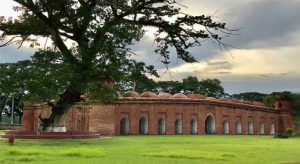 সংকটে সম্ভাবনাময় পর্যটন শিল্প
