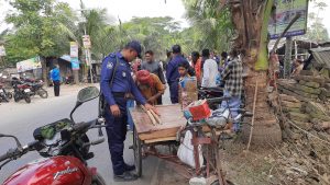 বাগেরহাটে যুবলীগের চেক পোস্ট থেকে সাংবাদিকের উপর হামলা