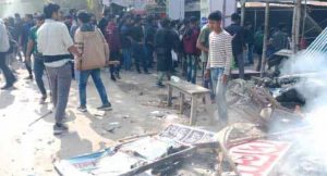 ‘মার্চ ফর ইউনিটি’র গাড়িবহরে হামলা, রণক্ষেত্র মোল্লাহাট 