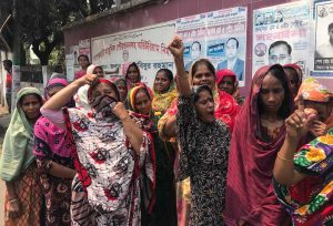 বাগেরহাটে যুবদল নেতার উপর হামলারীদের গ্রেফতারের দাবীতে মানববন্ধন  