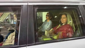 দেশে ফিরলেন খালেদা জিয়া, বিএনপি দেখাল শক্তি-সমর্থন