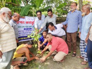 বাগেরহাটে পৌর বিএনপির উদ্যোগে বৃক্ষরোপণ ও পথসভা অনুষ্ঠিত
