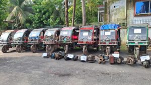 বাগেরহাটে চোরচক্রের চার সদস্য গ্রেপ্তার, উদ্ধার ৯ ইজিবাইক ও ১২ শ্যালোমেশিন